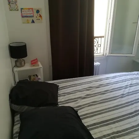 2/3 Pieces Au Pied De Montmartre ! Apartment Paris
