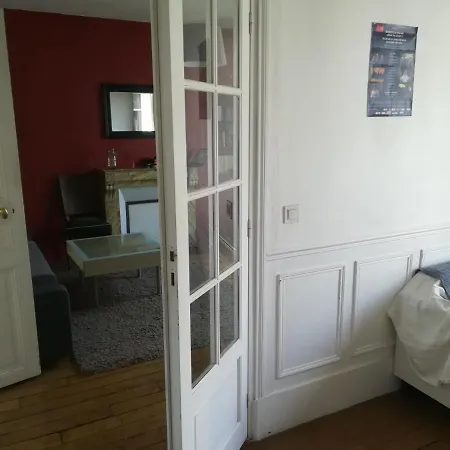 2/3 Pieces Au Pied De Montmartre ! Appartamento *